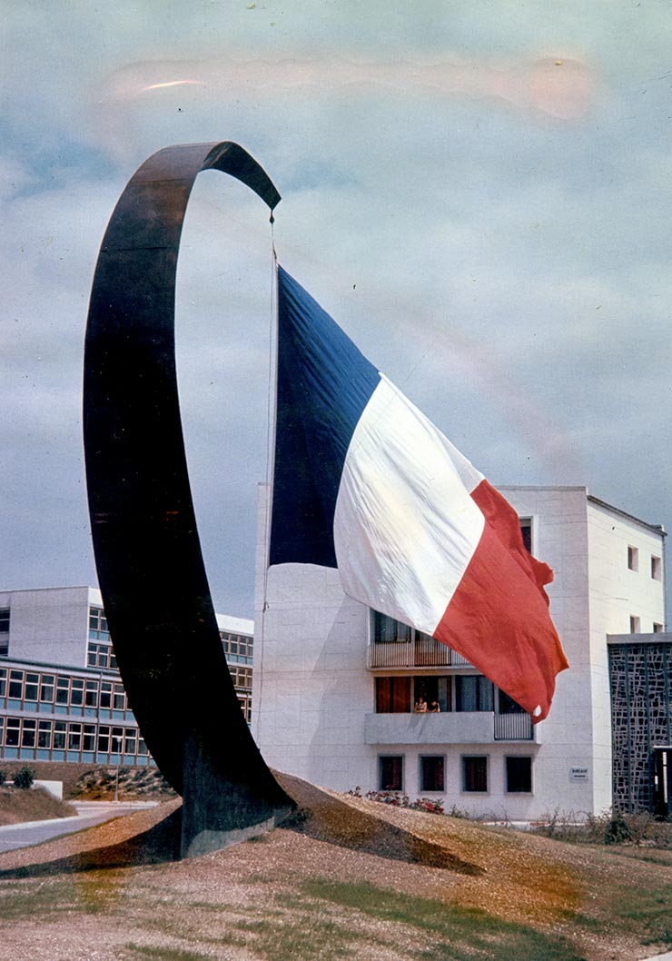 Sculpture monumentale Châlons-en-Champagne - Porte drapeau 1964 - Guy Lartigue